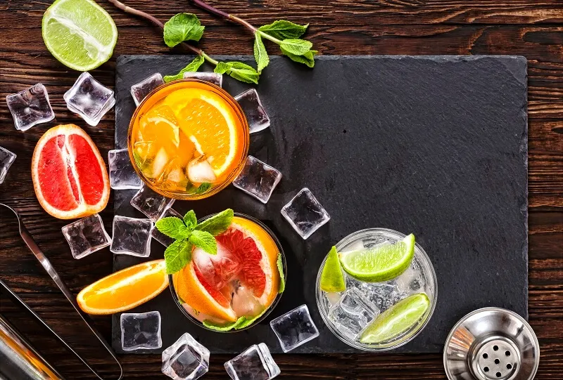 Zdjęcie Najlepsze drinki z czystej wódki, które zaskoczą Twoich gości