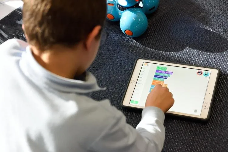 Zdjęcie Skuteczne metody jak uczyć matematyki dziecko z dysleksją: praktyczny poradnik