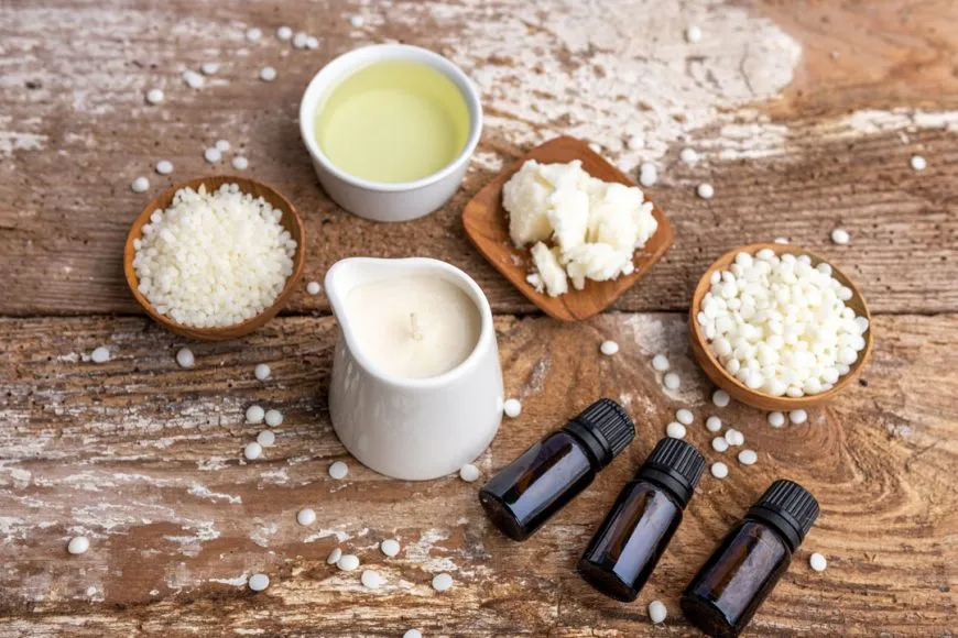 Zdjęcie Jak używać świecy do masażu: uniknij oparzeń i ciesz się relaksem