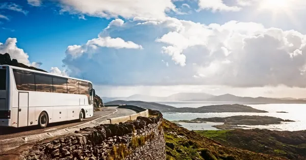 Zdjęcie Ile godzin trwa podróż autokarem do Hiszpanii? Sprawdź szczegóły!