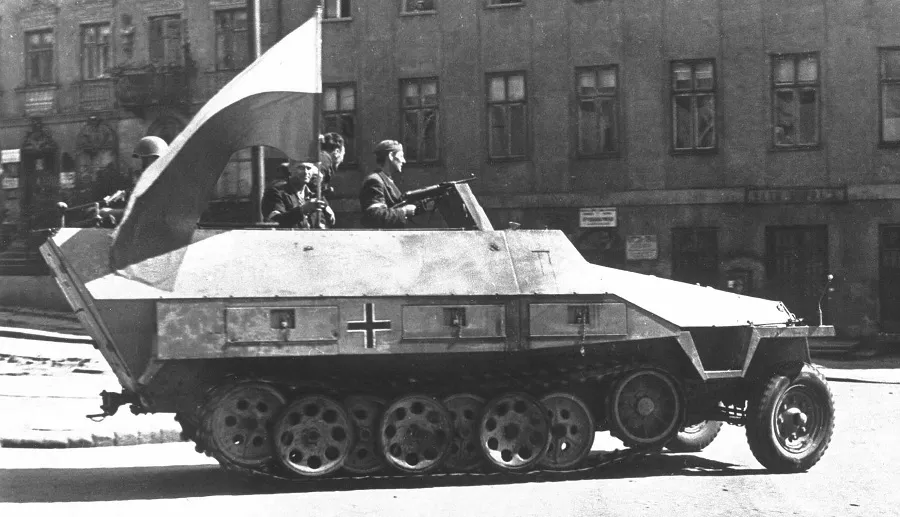 Zdjęcie Co gdyby Polska wygrała powstanie warszawskie? Zaskakujące konsekwencje