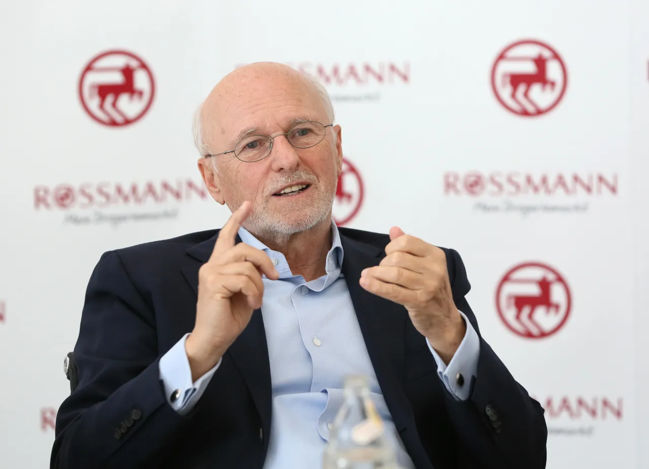 Zdjęcie Rossmann skąd pochodzi? Odkryj fascynującą historię sieci drogerii