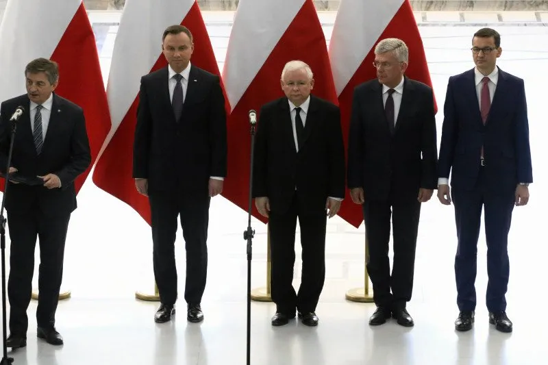 Zdjęcie Mateusz Morawiecki ile ma wzrostu? Zaskakujące fakty o jego wysokości