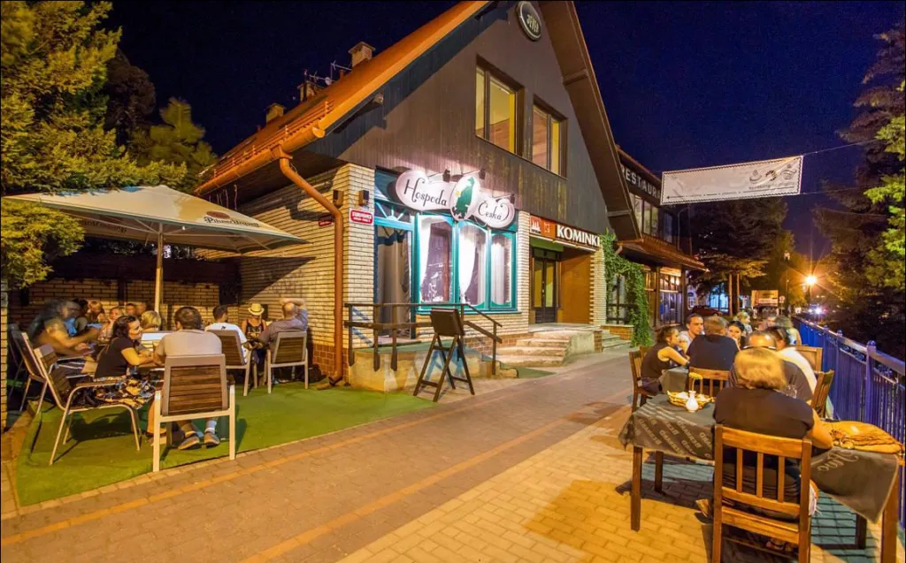 Zdjęcie Gdzie zjeść w Ustroniu? Odkryj najlepsze restauracje i smaki