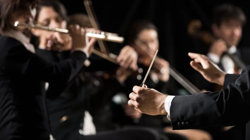 Zdjęcie Jakie instrumenty grają w orkiestrze symfonicznej? Odkryj sekrety dźwięków