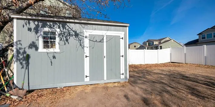 Zdjęcie Czy na budynek gospodarczy trzeba mieć pozwolenie? Sprawdź wyjątki!