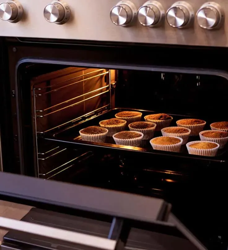 Zdjęcie Muffinki termoobieg czy góra dół – która metoda zapewni lepsze efekty?
