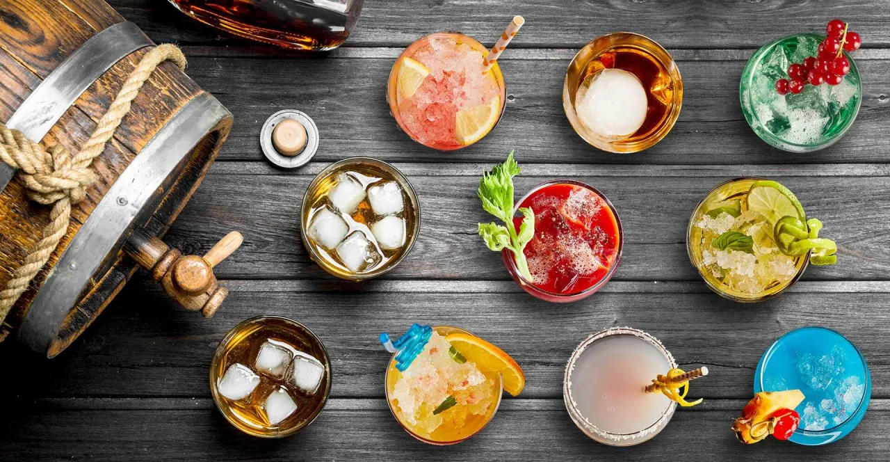 Zdjęcie Najlepsze drinki z whiskey, które zachwycą Twoje podniebienie