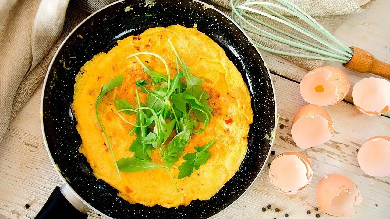 Zdjęcie Ile kalorii ma omlet na słodko? Sprawdź, jak przygotować go zdrowo i smacznie!