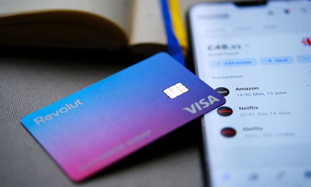 Zdjęcie Revolut Polska - Numer telefonu i infolinia kontaktu z pomocą w 2025