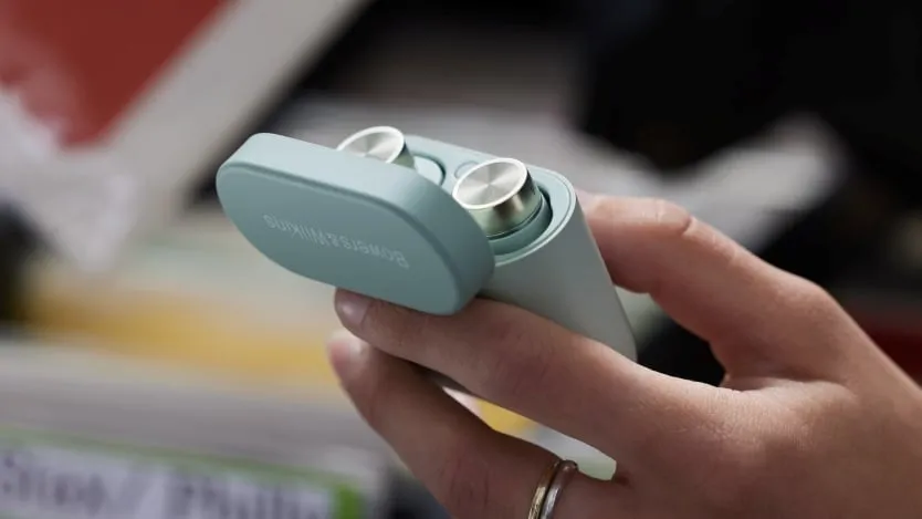 Zdjęcie Jak idealnie dopasować słuchawki douszne? Poradnik krok po kroku