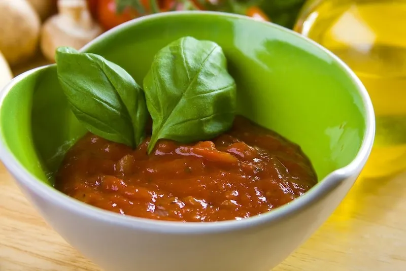 Zdjęcie Jak zrobić sos pomidorowy do pizzy, który zachwyci Twoich gości