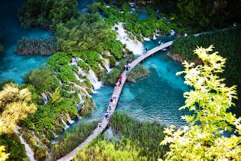 Zdjęcie Jak dotrzeć z Zadar do Jezior Plitwickich - transport i wycieczki