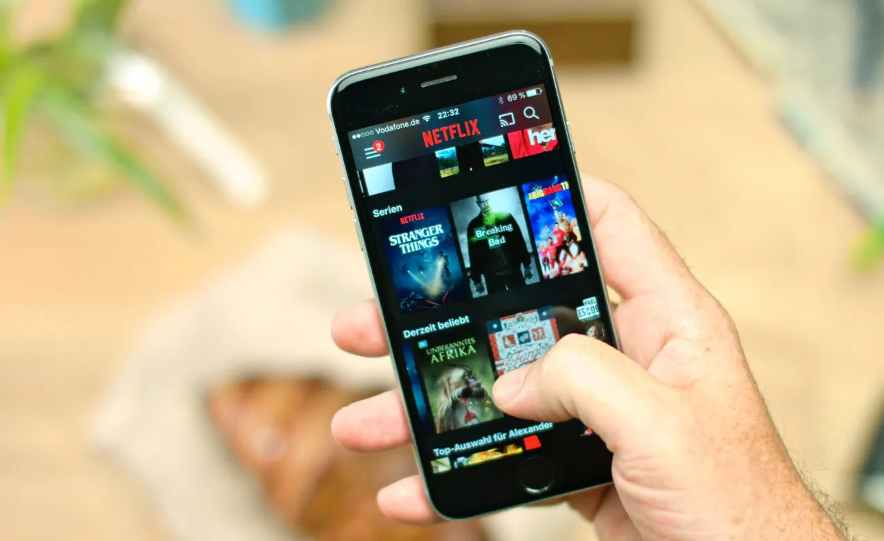 Zdjęcie Czy Netflix pobiera dużo internetu? Sprawdź, ile danych zużywa!