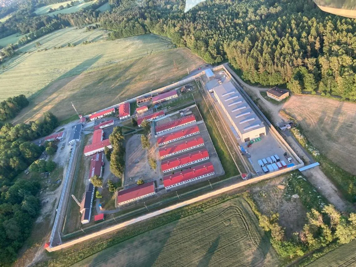Zdjęcie Czy praca w zakładzie karnym wlicza się do stażu pracy i uprawnień?