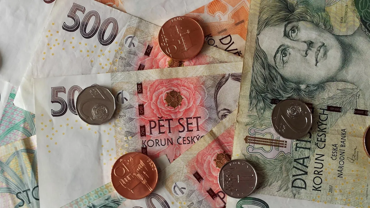 Zdjęcie Jaka waluta obowiązuje w Pradze? Wszystko o koronie czeskiej i płatnościach