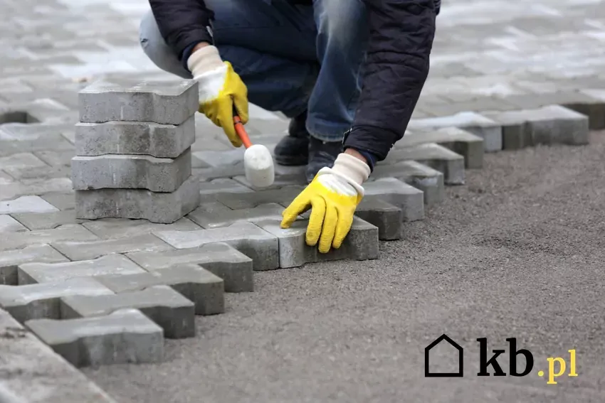 Zdjęcie Prawidłowy cement do kostki brukowej: najważniejsze zasady stosowania