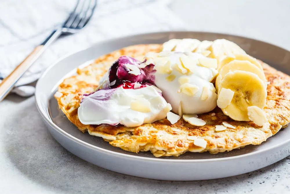 Zdjęcie Ile kalorii ma omlet na słodko? Sprawdź, jak go przygotować bez zbędnych kalorii