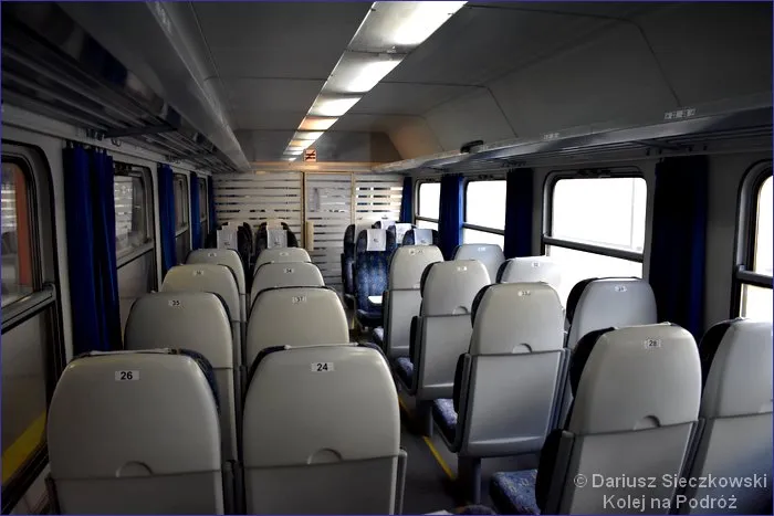 Zdjęcie Co to znaczy TLK? Wszystko o pociągach PKP Intercity i ich usługach