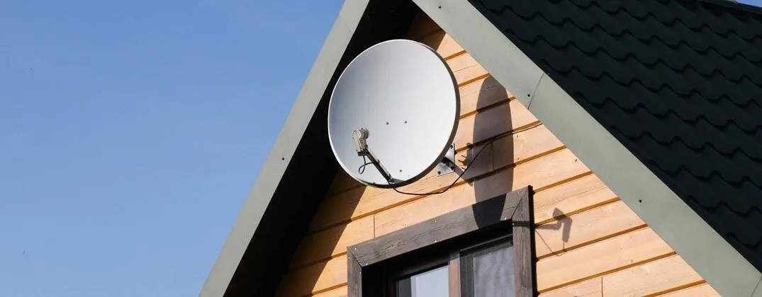 Zdjęcie Jaką antenę satelitarną do 4K wybrać, aby uniknąć problemów z sygnałem?