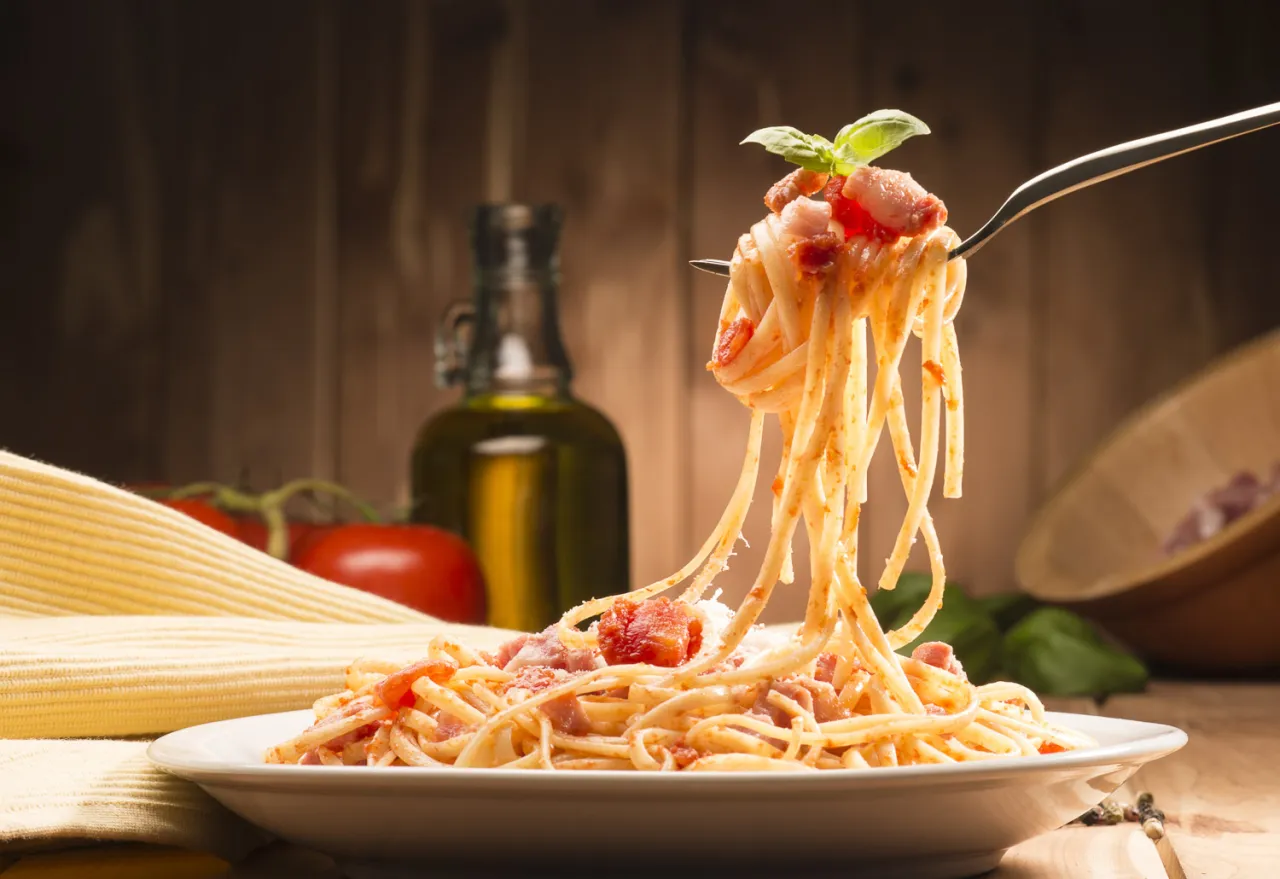 Zdjęcie Jak prawidłowo jeść spaghetti, aby uniknąć najczęstszych błędów