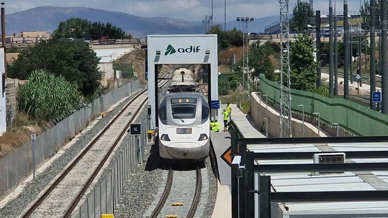 Zdjęcie Cuánto tarda el tren de Almería a Madrid y qué debes saber