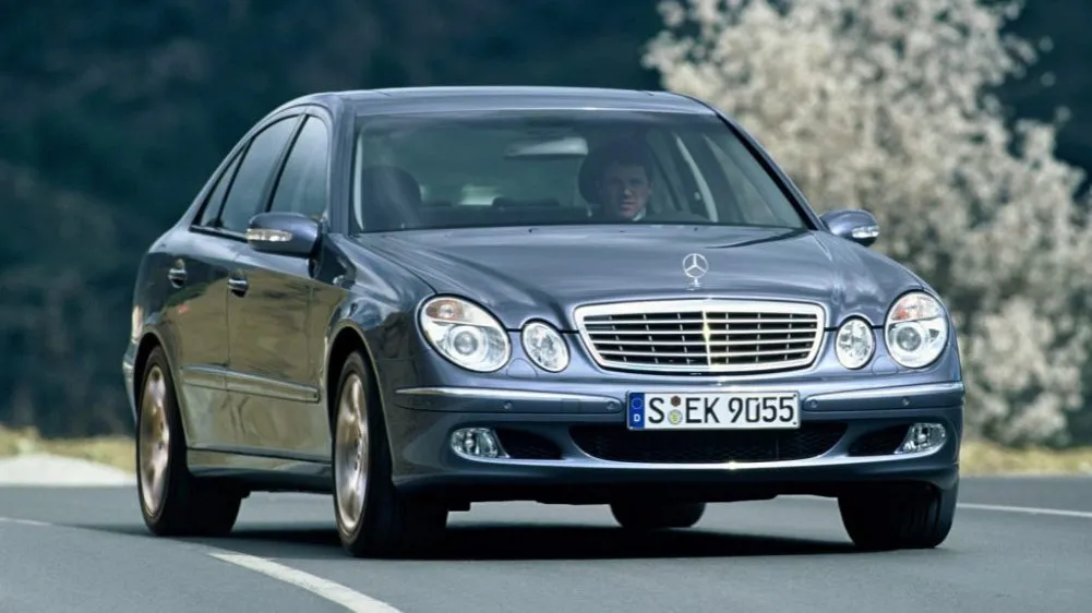 Zdjęcie Mercedes E Klasa W211: Najważniejsze informacje, silniki i problemy