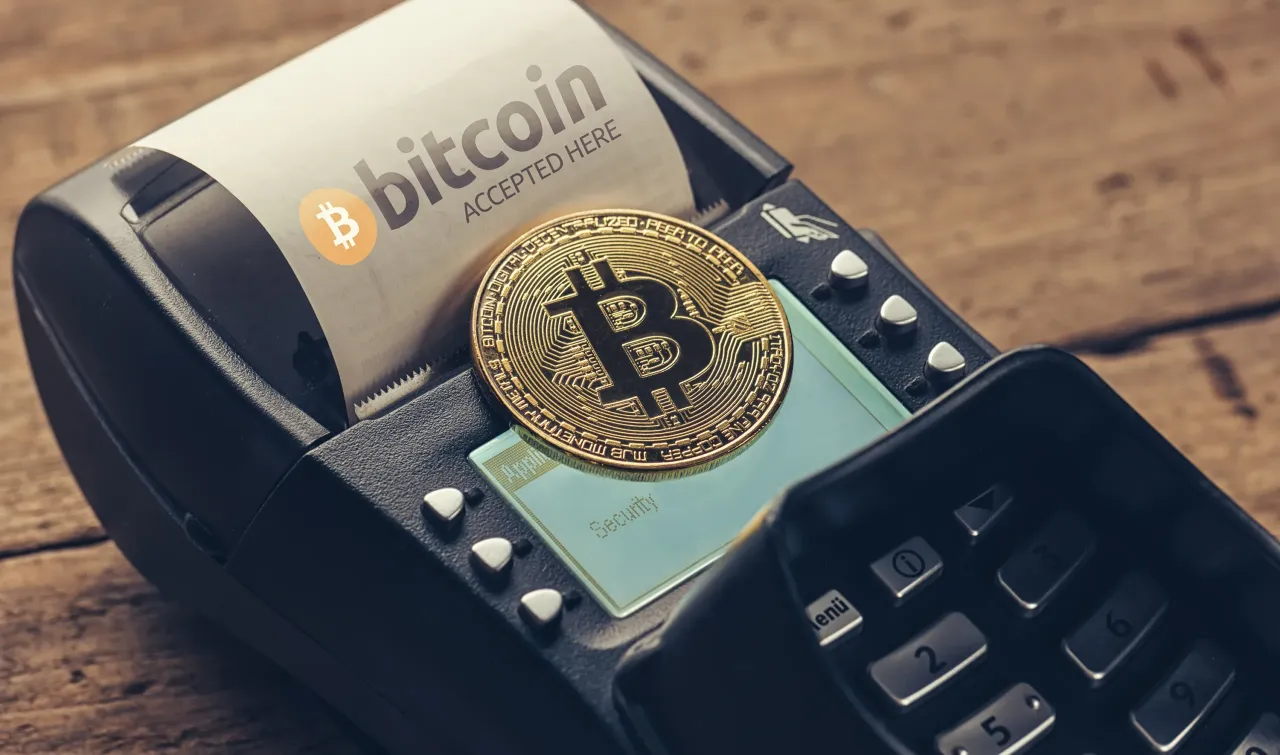 Zdjęcie Jak płacić bitcoinem - prosty poradnik dla początkujących