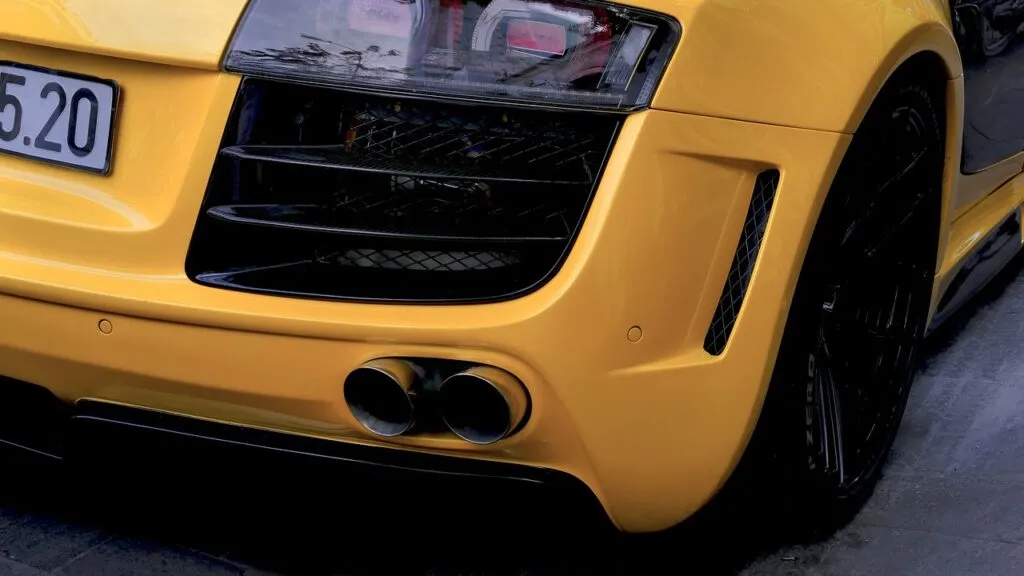 Zdjęcie Wydech z kwasówki czy nierdzewki – co wybrać dla swojego auta?