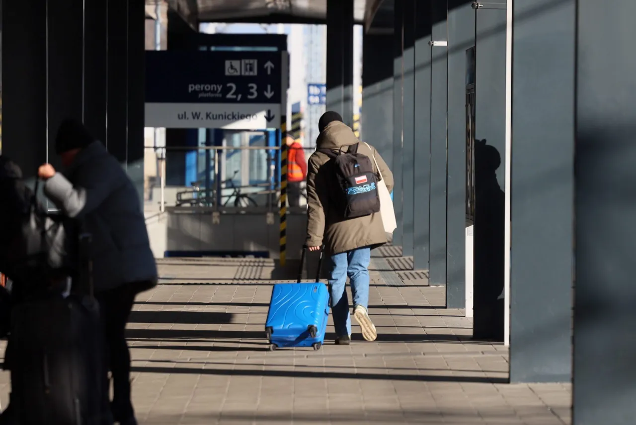 Zdjęcie Jaki bagaż można zabrać do pociągu intercity? Zasady i limity