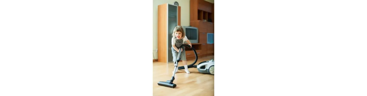 Zdjęcie Jaka moc odkurzacza pionowego? Sprawdź, co naprawdę się liczy