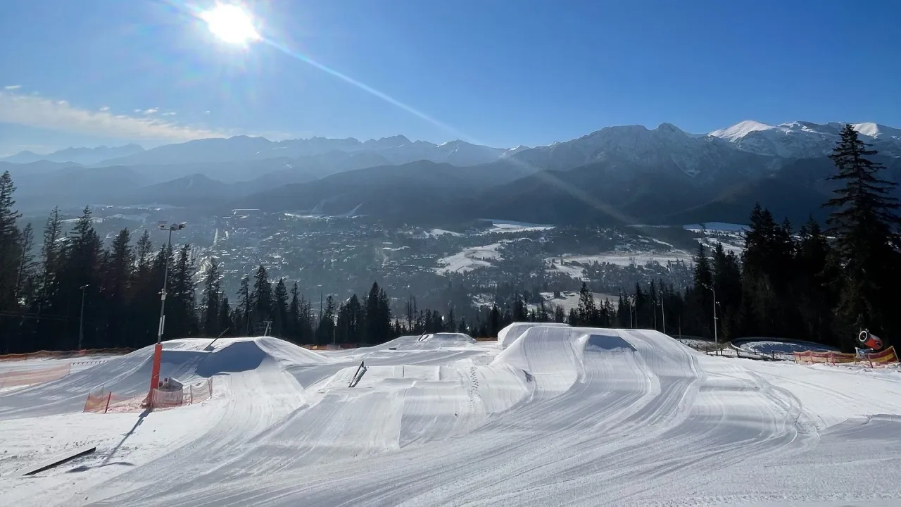 Zdjęcie Goobaya snowpark – najlepsze atrakcje dla miłośników freestyle'u