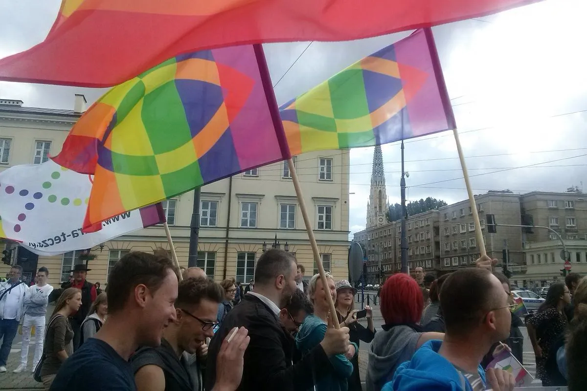 Zdjęcie Czy Świadek Jehowy może być z katolikiem? Zasady, wyzwania i porady dla par międzywyznaniowych