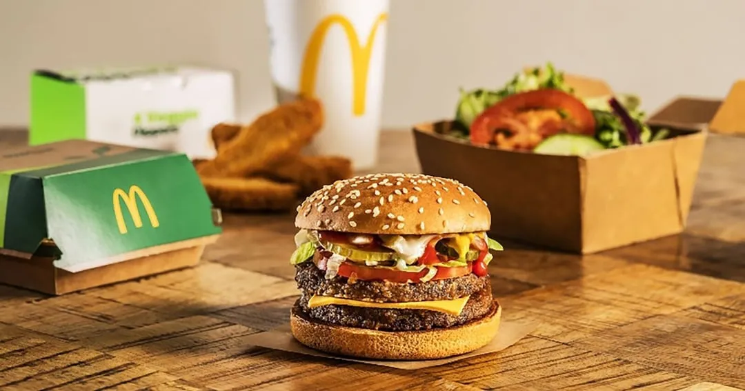 Zdjęcie Co jest wegetariańskiego w McDonald's? Sprawdź, co możesz zjeść!