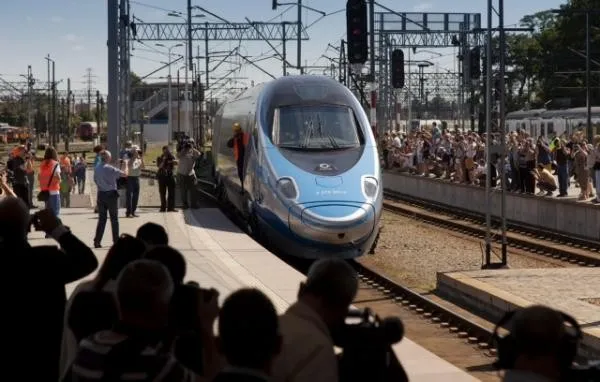 Zdjęcie Ile kosztuje pociąg Pendolino? Sprawdź ceny biletów i oszczędności