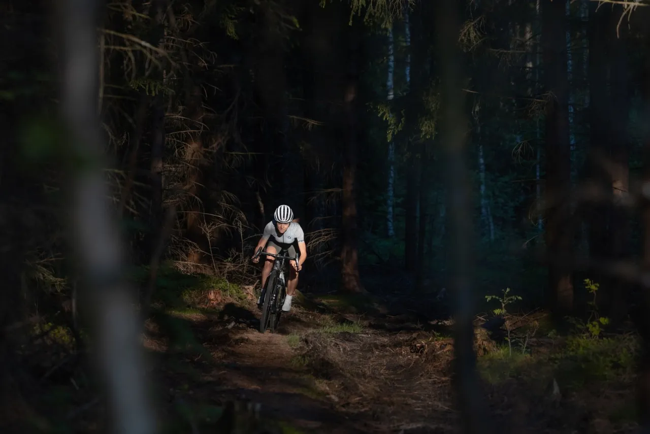 Zdjęcie Jaki amortyzator do roweru MTB - wybierz najlepszy model dla siebie