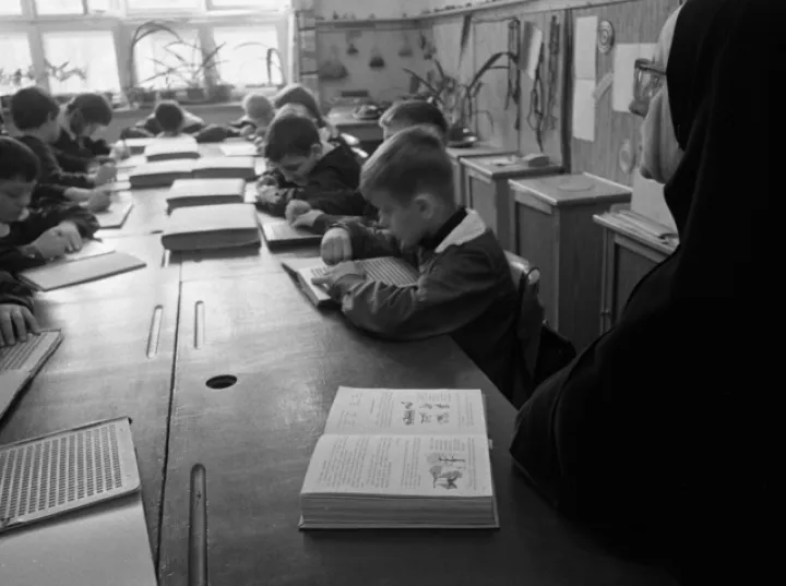 Zdjęcie Ośrodek dla niewidomych w Laskach - historia, programy i wsparcie dzieci