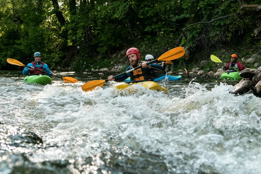 Zdjęcie Opanuj kajak: Kursy kajakarstwa nizinnego przewodnik od A do Z