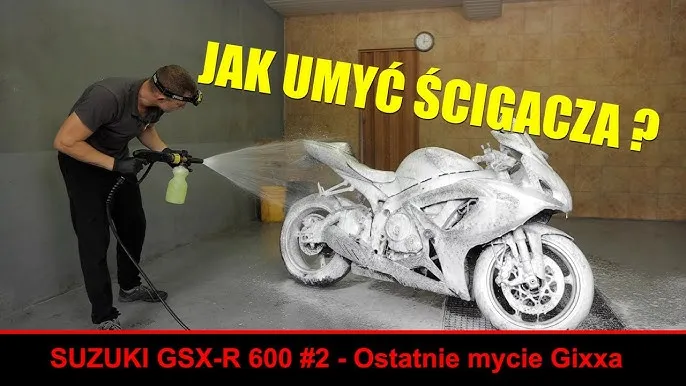 Zdjęcie Jak myć motocykl na myjni, aby uniknąć uszkodzeń i zarysowań