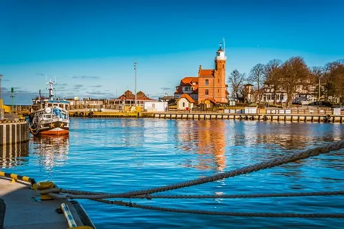 Zdjęcie Ustka – w jakim województwie leży to popularne nadmorskie miasto?