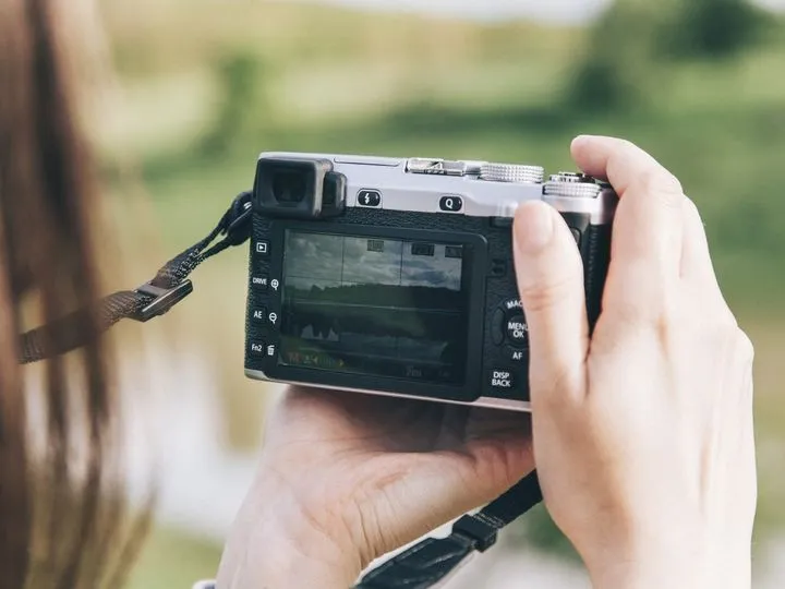 Zdjęcie Jaki aparat cyfrowy kupić? Prosty przewodnik dla początkujących fotografów
