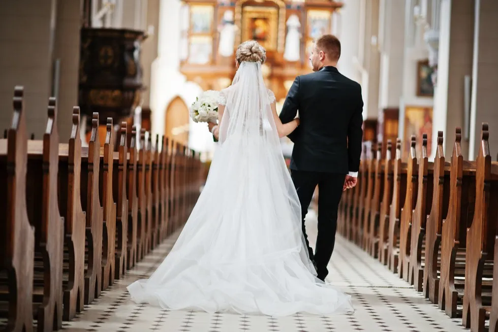 Zdjęcie Ile trwa ślub w kościele? Przewodnik po czasie ceremonii i jej elementach