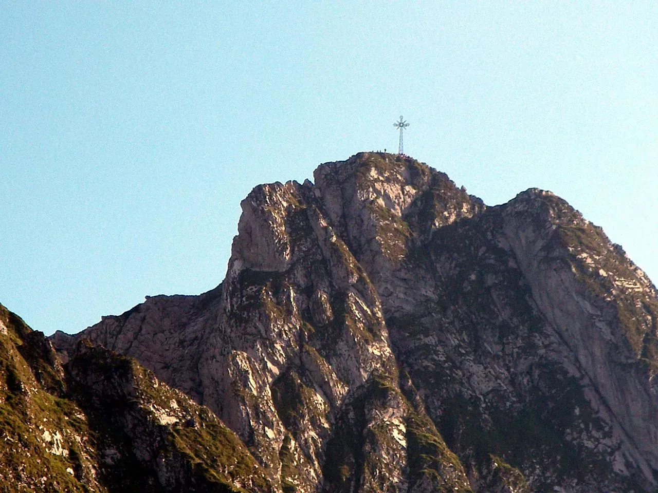 Zdjęcie Jak powstał krzyż na Giewoncie? Historia, która zaskakuje i inspiruje