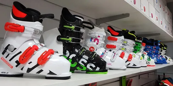 Zdjęcie Buty narciarskie 28 jaki to rozmiar? Sprawdź, jak nie popełnić błędu