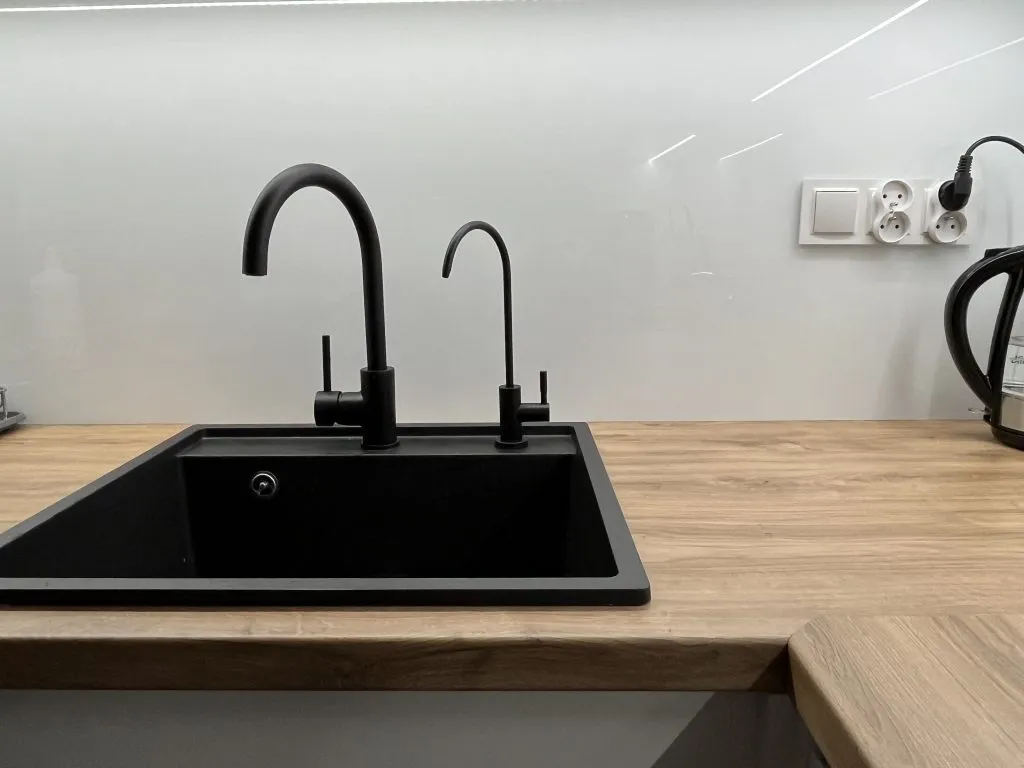 Zdjęcie Jaki filtr do wody w bloku - wybierz najlepsze rozwiązanie dla siebie