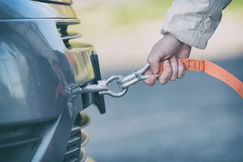 Zdjęcie Jak holować auto w Holandii - uniknij kosztownych błędów i problemów
