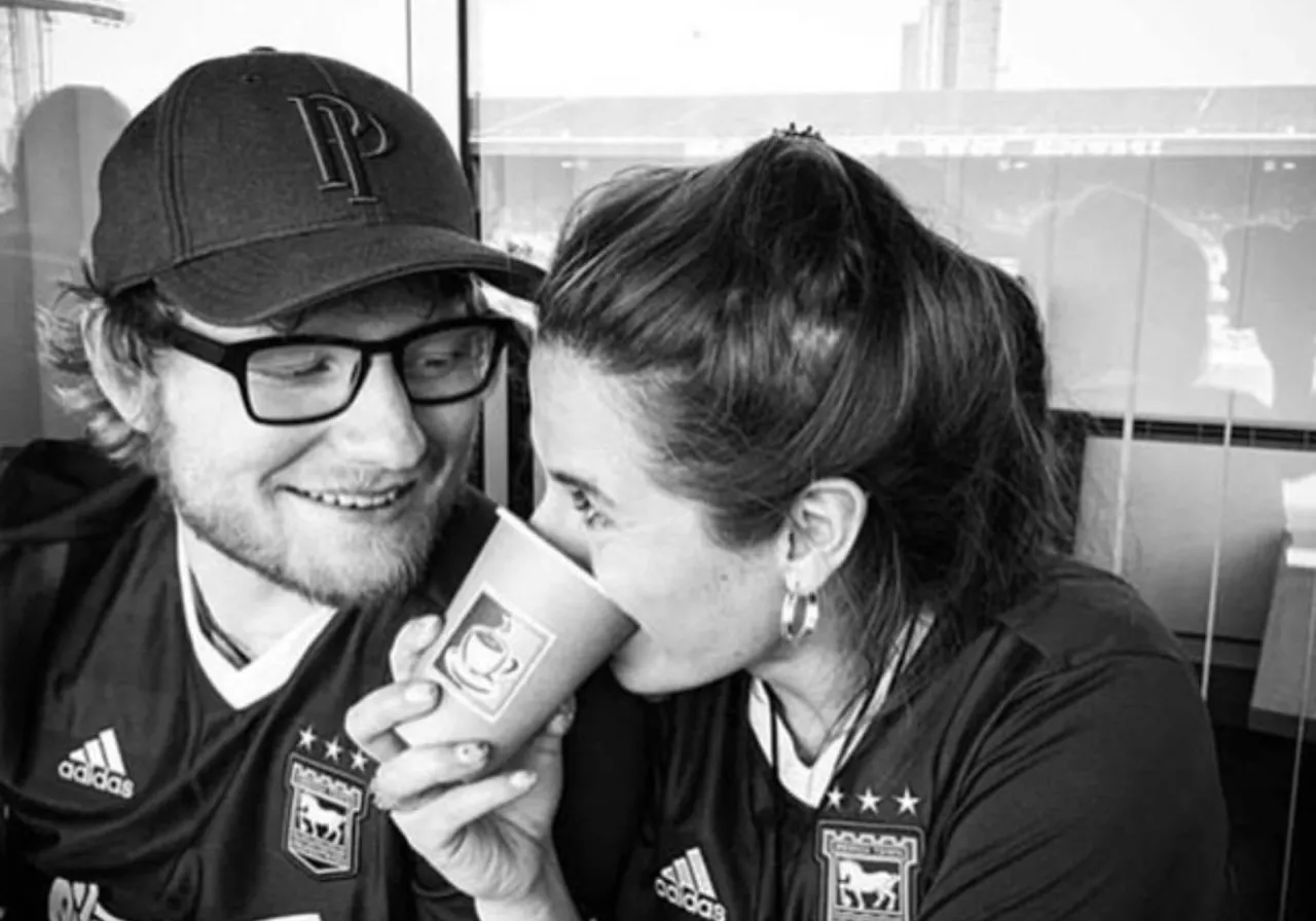 Zdjęcie Czy Ed Sheeran ma żonę? Poznaj historię miłości i małżeństwa z Cherry Seaborn