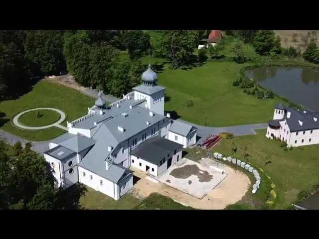 Zdjęcie Pałac w Osieku: Fascynująca historia i architektura, którą musisz poznać