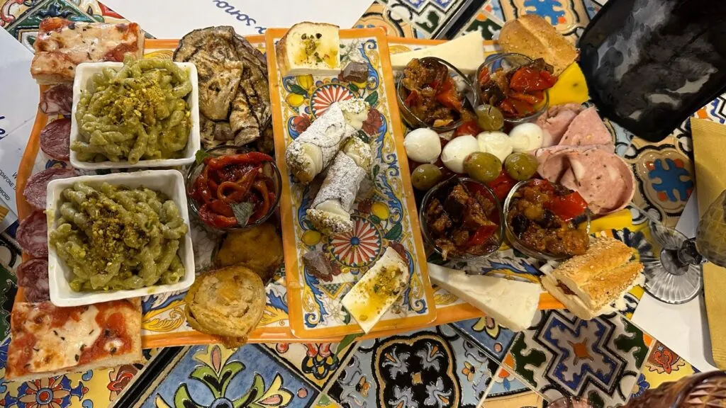 Zdjęcie Gdzie zjeść w Syrakuzach: 10 najlepszych restauracji na Sycylii 2025