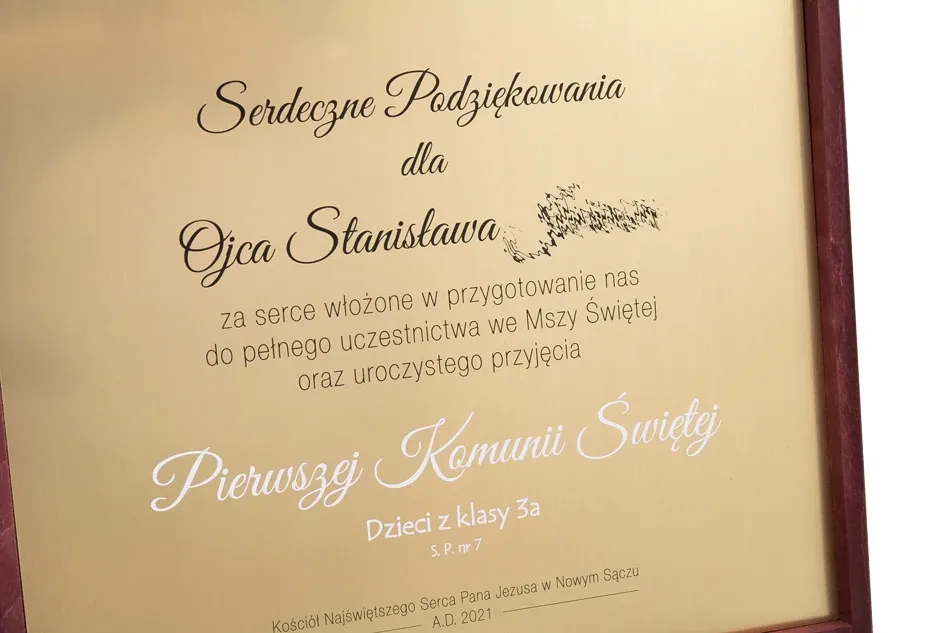 Zdjęcie Jak podziękować księdzu za modlitwę w sposób, który go poruszy